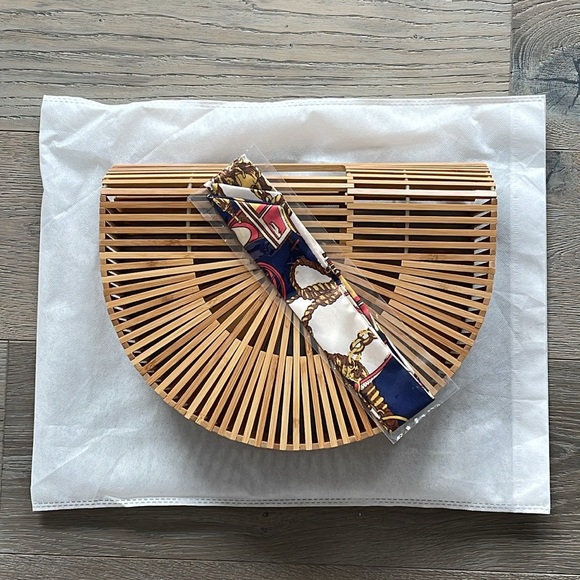 Bamboo Large Tote Bag w/ Scarf and Dust Bag-13”x 9”x 4” - Picture 3 of 14